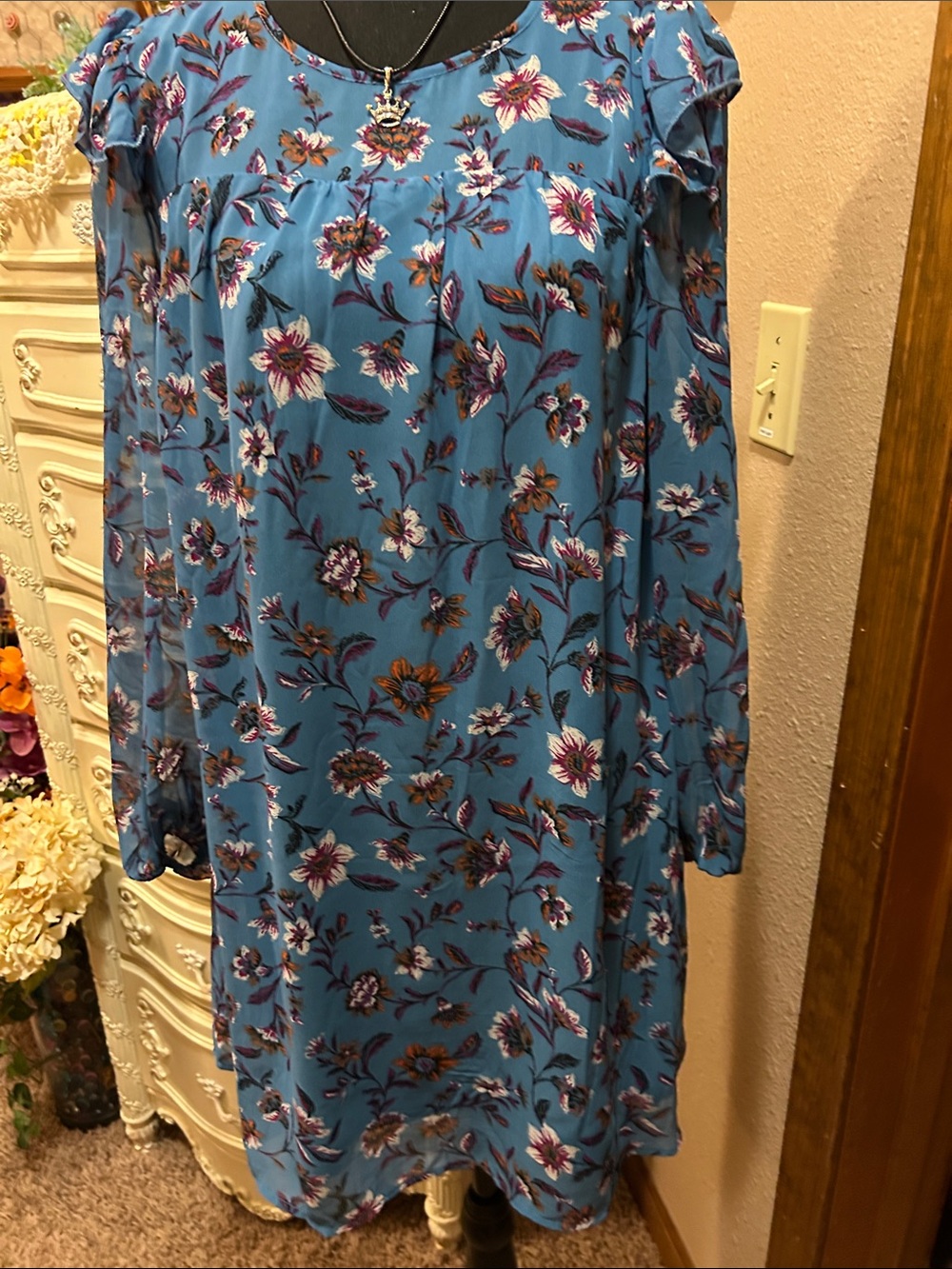Time and Tru Blue Floral Long-Sleeve Dress EXCELLENT CONDITION